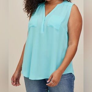 NWT Torrid Harper Georgette Collarless Sleeveless Blouse Bright Blue 2X (18-20)